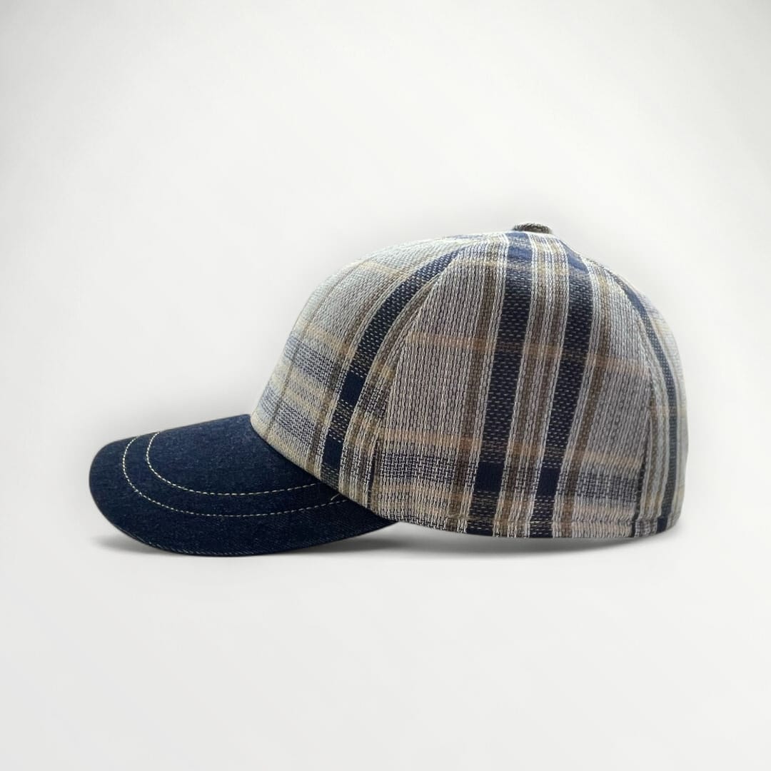Sbarià Naxos baseball cap in black with adjustable strap and curved brim, featuring embroidered logo on front.