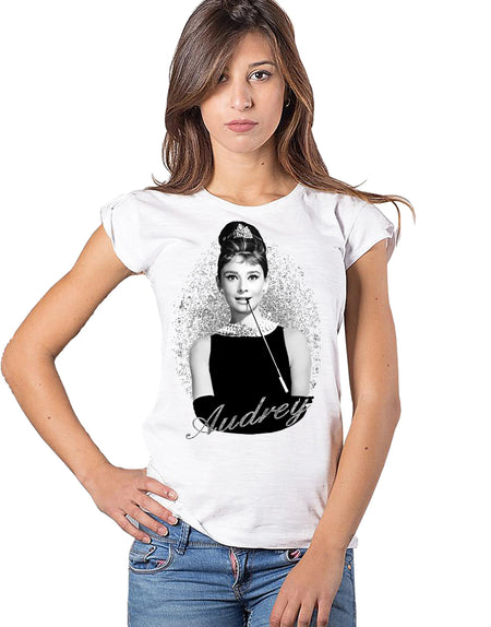 Cotton Donna T-shirt featuring Audrey Hepburn cinema portrait, urban street style design, 100% organic cotton, casual women's fashion
