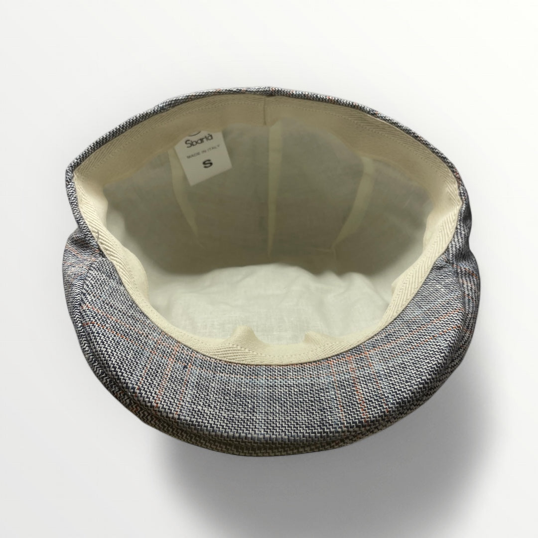 Sbarià Coppola Imera in classic style, featuring a structured black cap with a curved brim and decorative stitching.