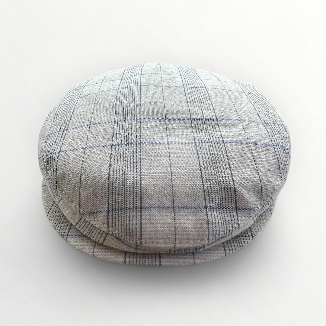 Coppola Sbarià Siciliana beige with traditional checkered pattern, classic woven design, and stylish appearance.