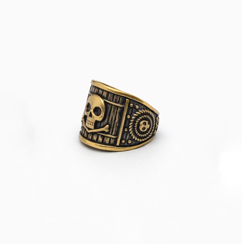 Black sails pirate-style silver ring by BDG Accessories, featuring intricate nautical design for men.