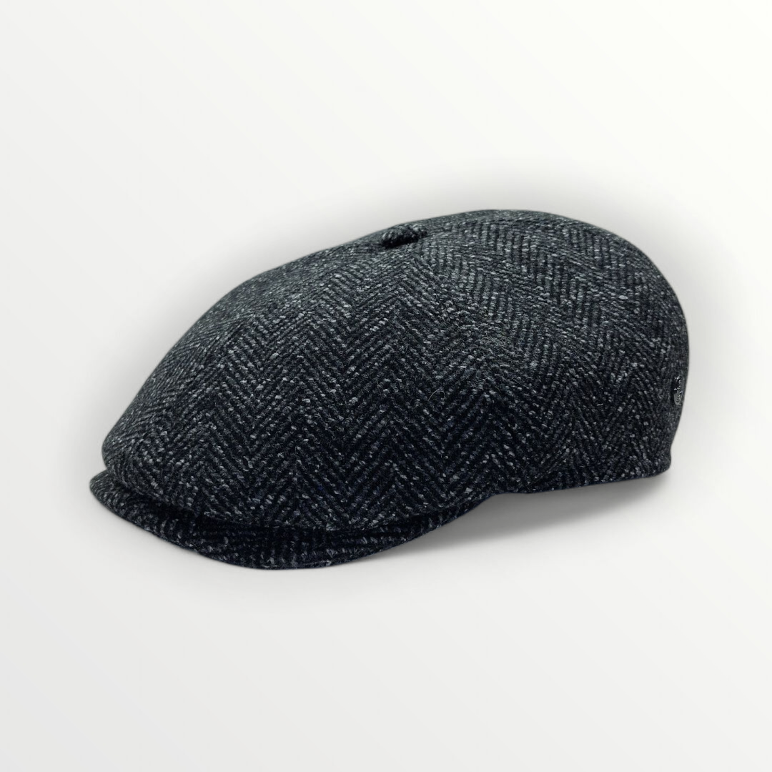 Grey wool Coppola Inglese Oxford hat by Sbarià featuring a spiked pattern, inspired by Peaky Blinders fashion.