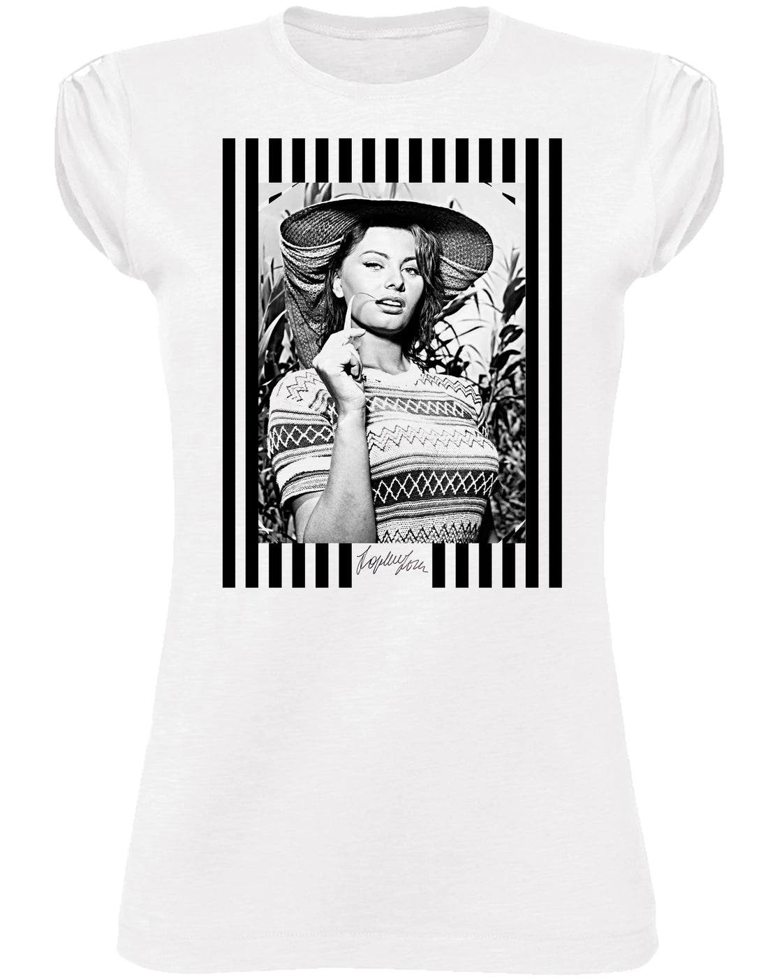 Donna STREET STYLE The Legend T-shirt with urban slub cotton fabric, featuring a cinematic-inspired graphic design.