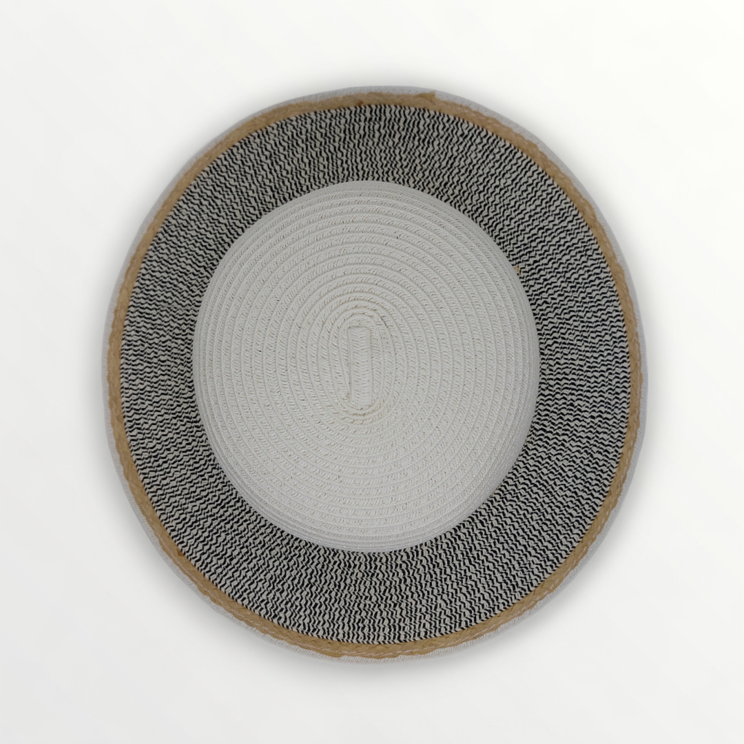 Women's Primavera/Estate straw hat with beige and white woven design, featuring a sale e pepe pattern, perfect for summer wear.