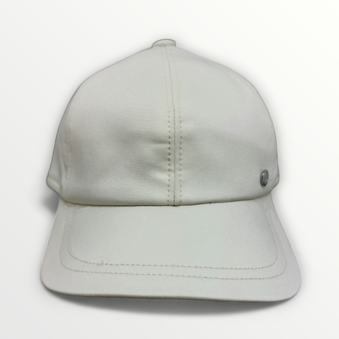Cotton baseball cap by Casmik, lightweight and breathable, perfect for spring and summer casual wear.