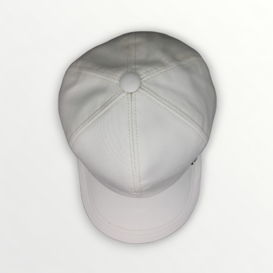 Cotton baseball cap from Casmik by Primavera/Estate, featuring a classic design and comfortable fit.