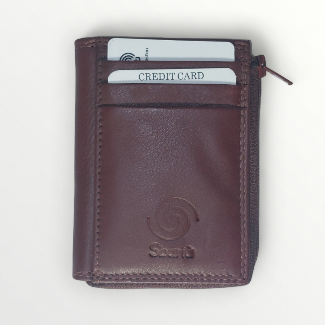 Portafoglio jacket zip in genuine leather with RFID protection, featuring a sleek design and secure closure for everyday use.