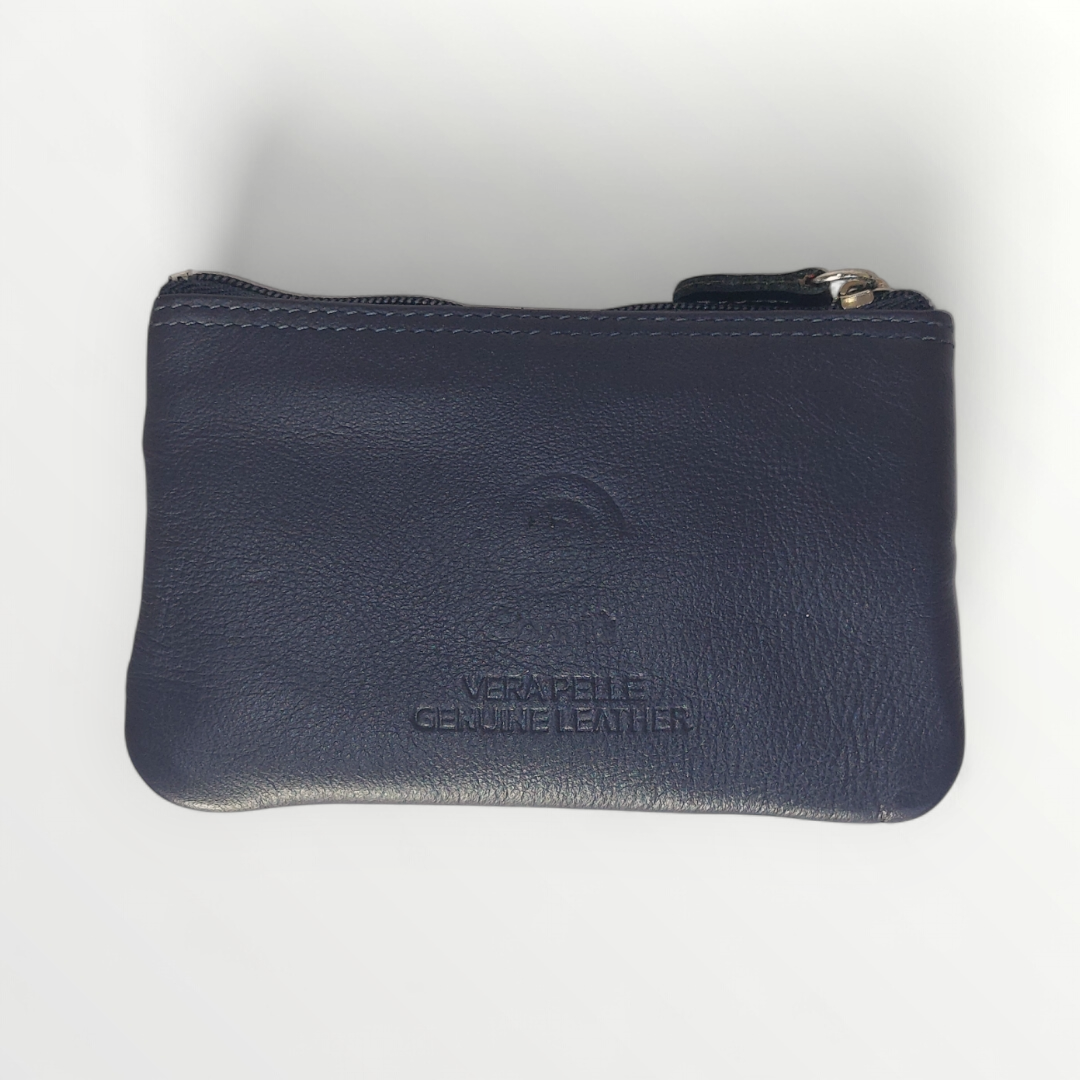 Double leather key holder from Portachaivi featuring a sleek, genuine leather design with metal rings for keys.