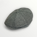 Autunno/Inverno Coppola in pura lana vergine con fantasia spina di pesce, stylish and warm headwear for cold weather.