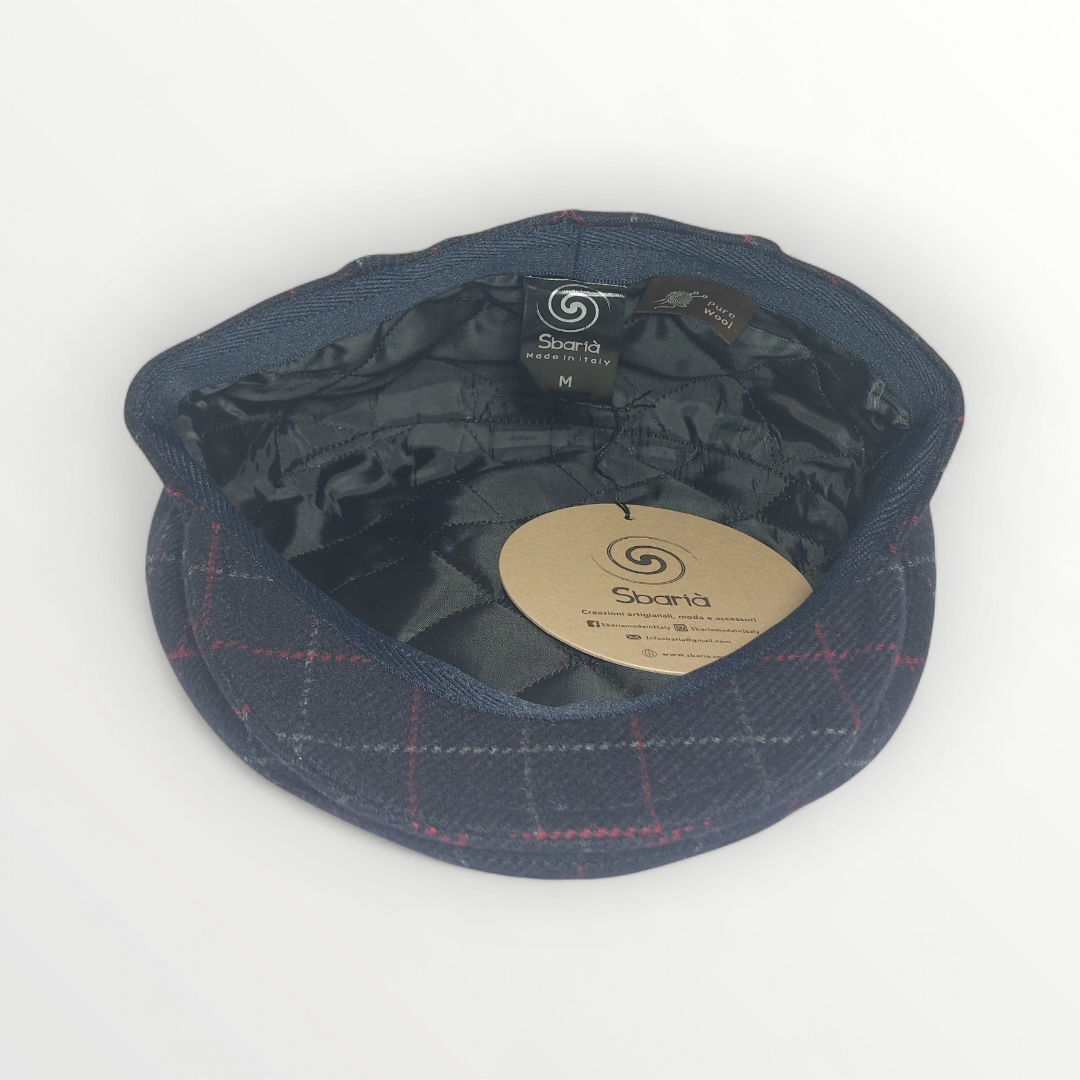 Black pure virgin wool Coppola hat with subtle gray and red blurred checkered pattern, suitable for autumn and winter.