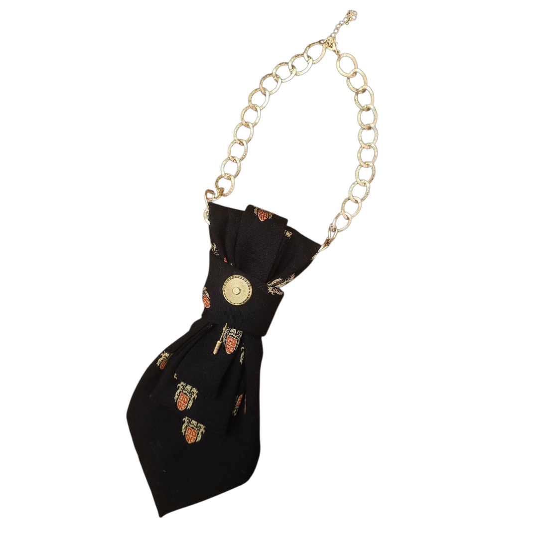 Blue Araldico Cravatta Gioiello by Claudia De Rosa Jewelry with a decorative chain detail, elegant and stylish accessory.