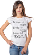 Street Style Donna T-shirt in 100% cotton with urban slub fabric, featuring a casual streetwear design for women.