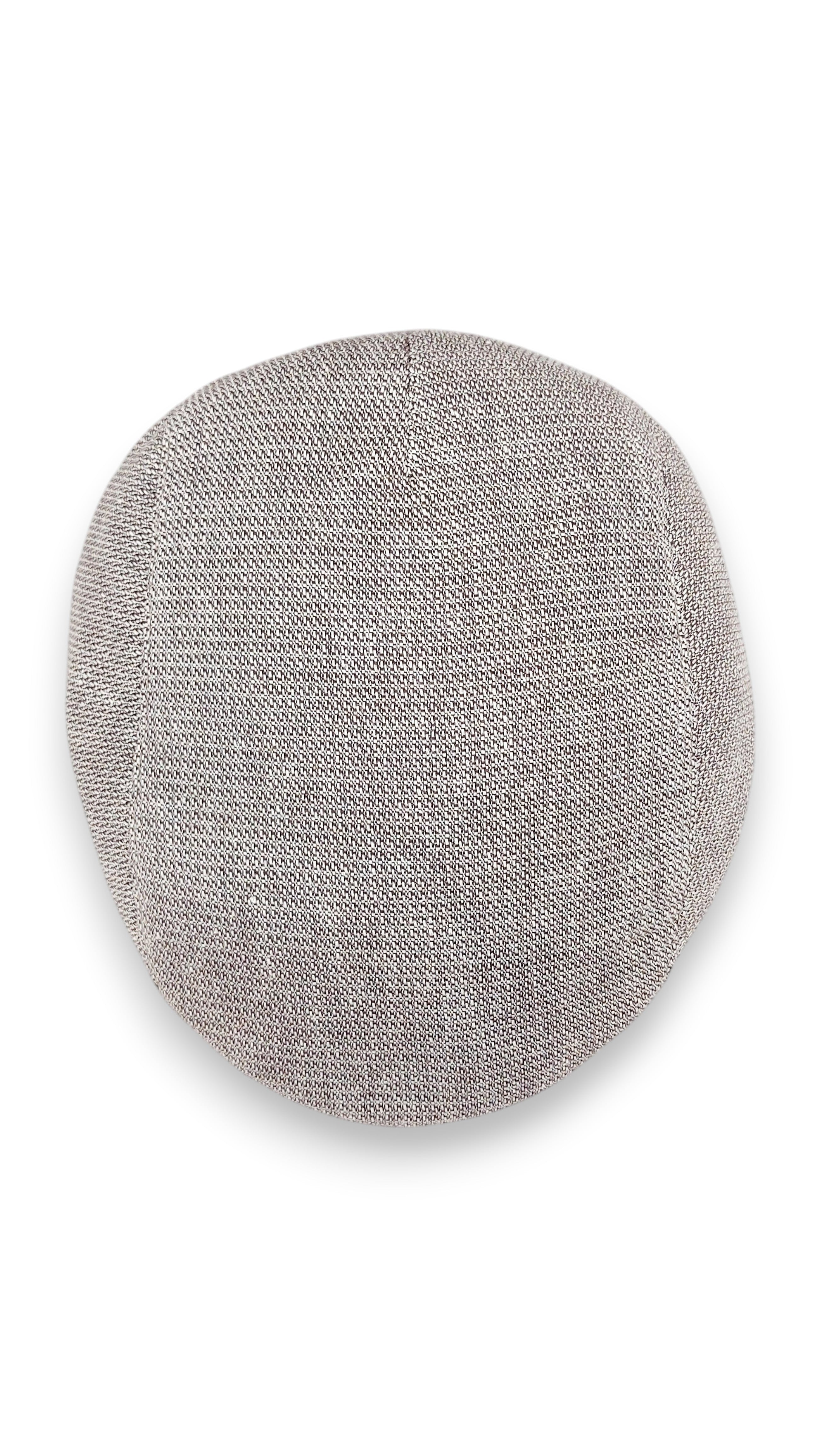 Sbarià beige linen and cotton flat cap with a subtle micro-pattern texture, ideal for summer.
