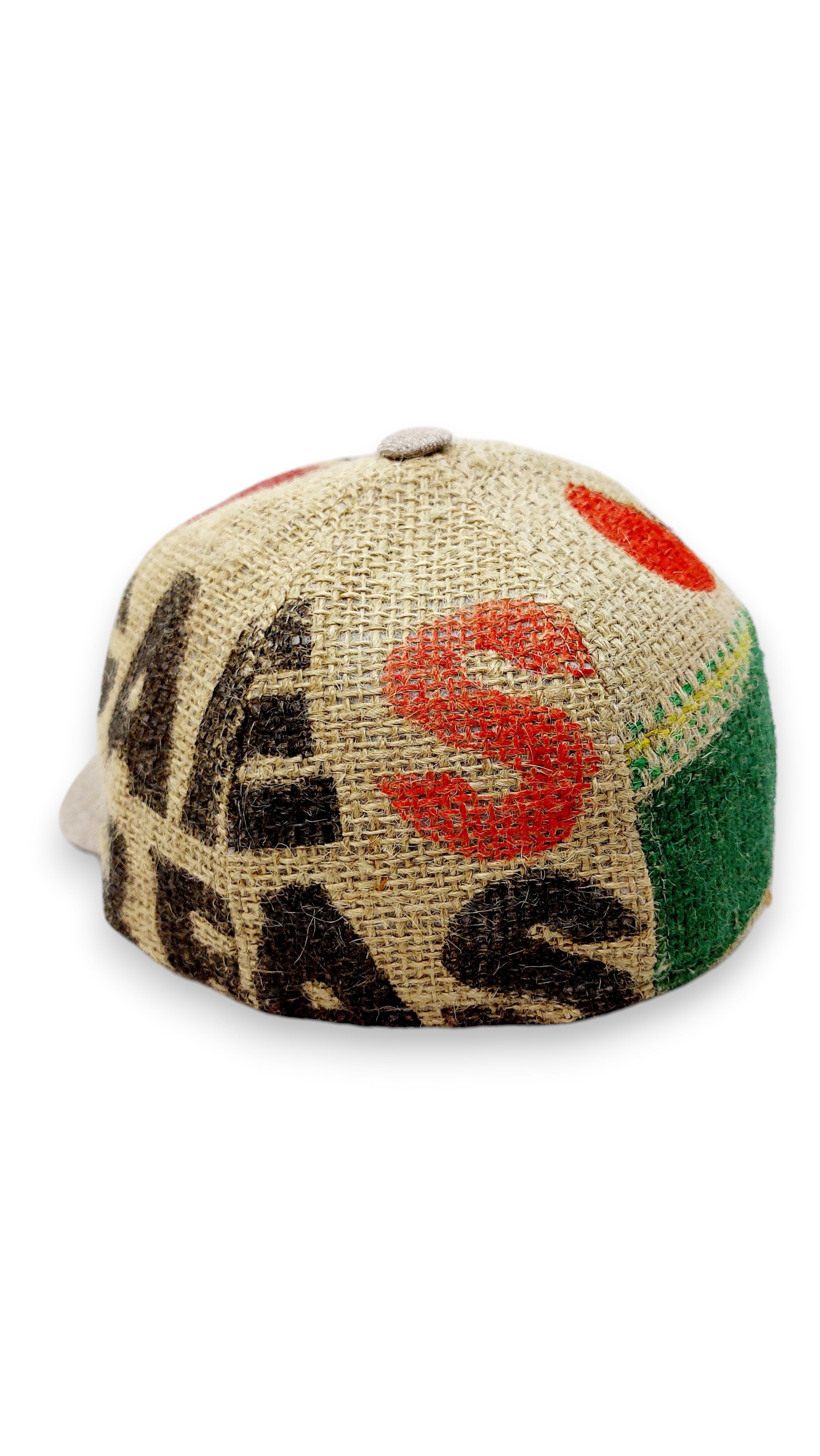 Sbarià baseball cap made from recycled coffee jute with natural beige linen details. Features vintage style, adjustable strap, and UV protection.