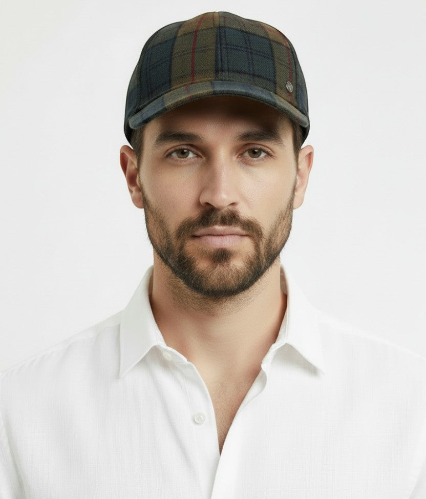 Sbarià men's tartan baseball cap in waxed cotton. Water-repellent, UV protection, adjustable strap. Made in Italy.